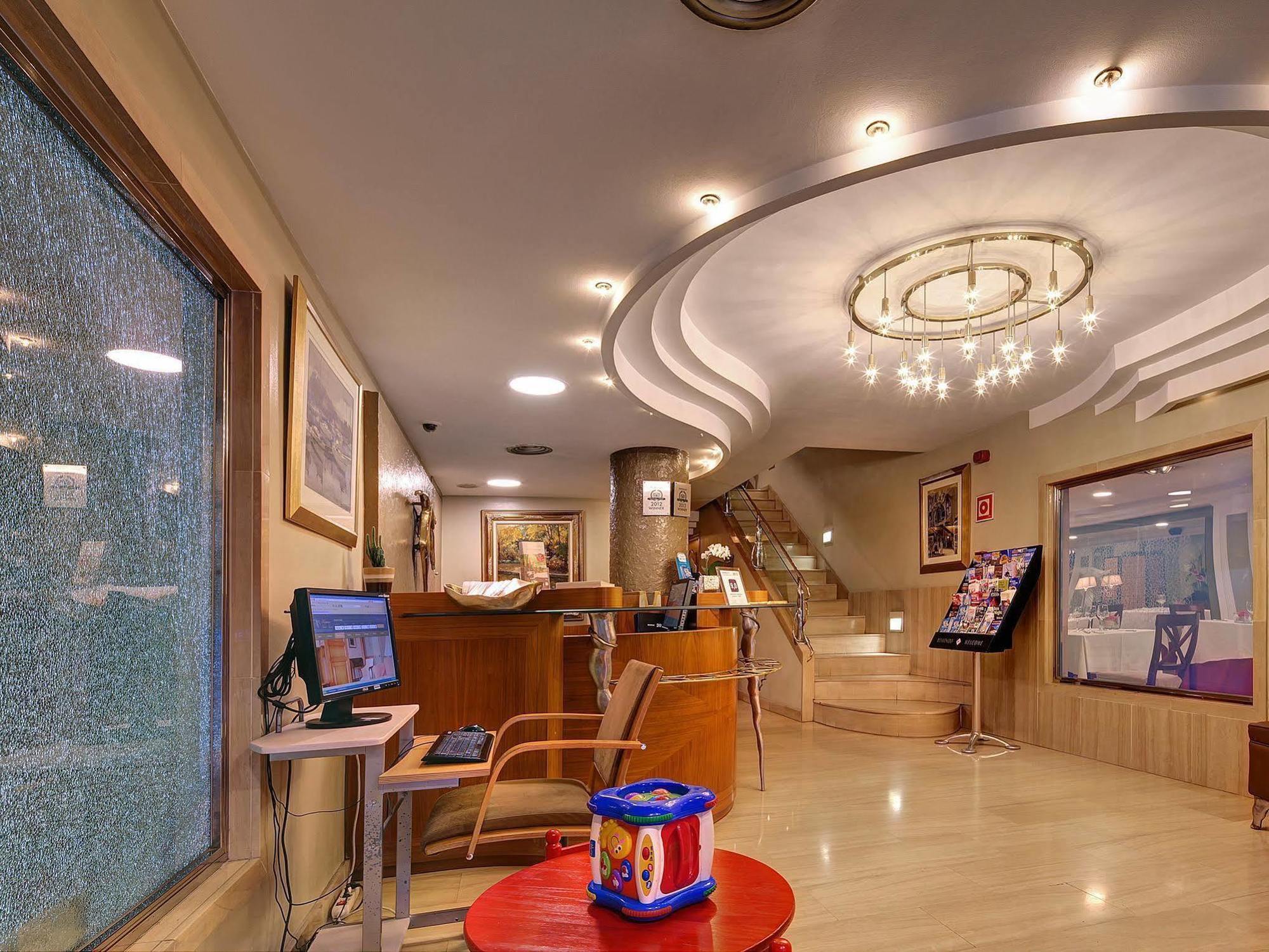 Aparthotel Apartaments-hotel Hispanos 7 Suiza Barcellona